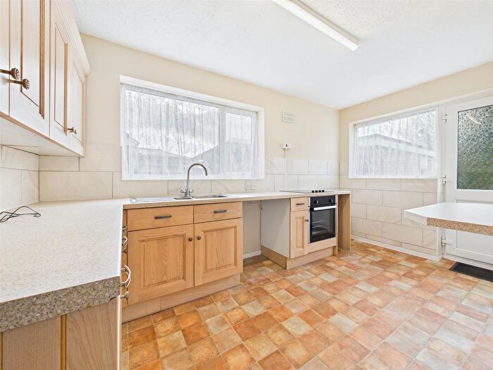 3 Bedroom Semi-Detached House For Sale In Cavalier Close, Theale, Reading, RG7