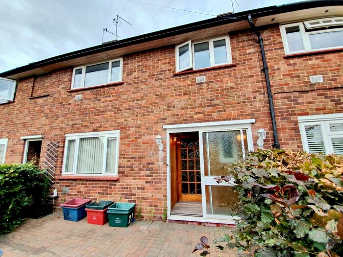 4 Bedroom Terraced House To Rent In North Road, Feltham, TW14
