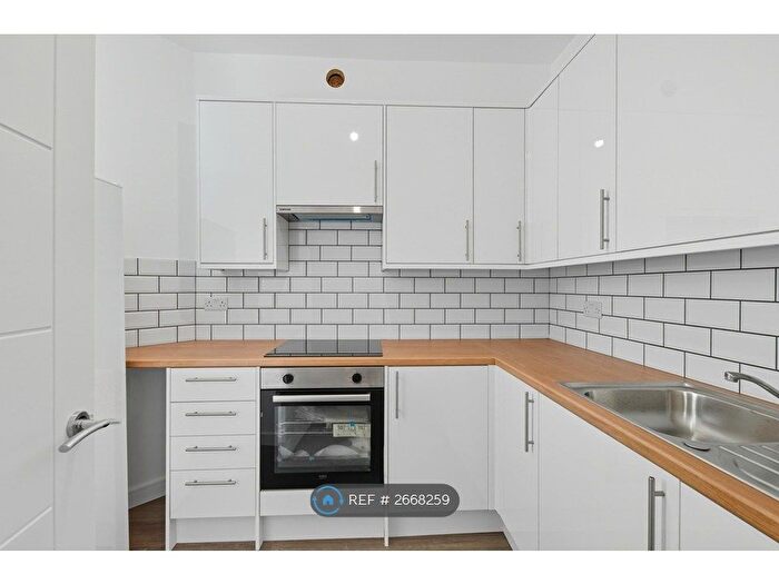 2 Bedroom Flat To Rent In Seven Sisters Road, London, N15