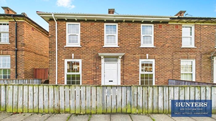 3 Bedroom Semi Detached House For Sale In Washington Road, Sunderland, SR5