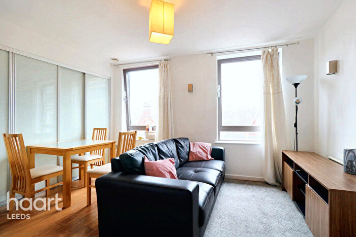 2 Bedroom Apartment For Sale In King Charles Street, Leeds, LS1