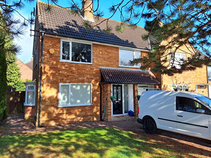 3 Bedroom Semi Detached House For Sale In Trinity Road, Four Oaks, Sutton Coldfield, B75