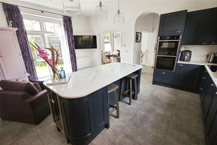 3 Bedroom Semi-Detached House For Sale In Chelsea Way, Brentwood, Essex, CM14