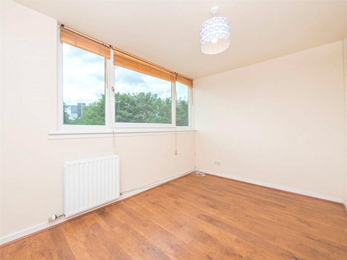 1 Bedroom Flat To Rent In Redbraes Grove, Edinburgh, EH7