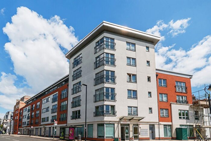 1 Bedroom Flat For Sale In Northfield Avenue, London, W13
