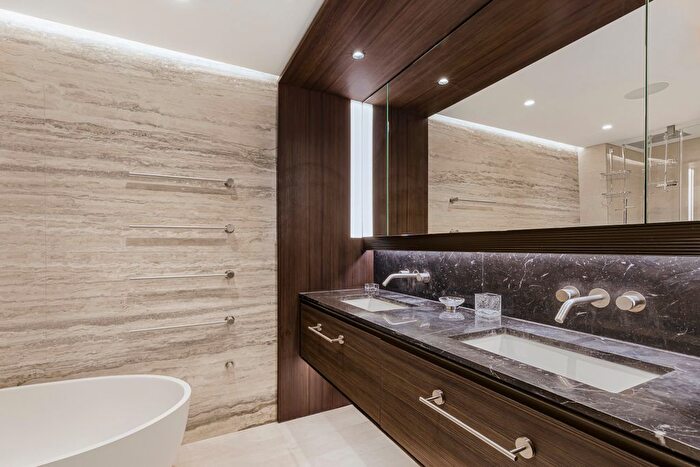 2 Bedroom Flat For Sale In Cork Street, Mayfair, W1S