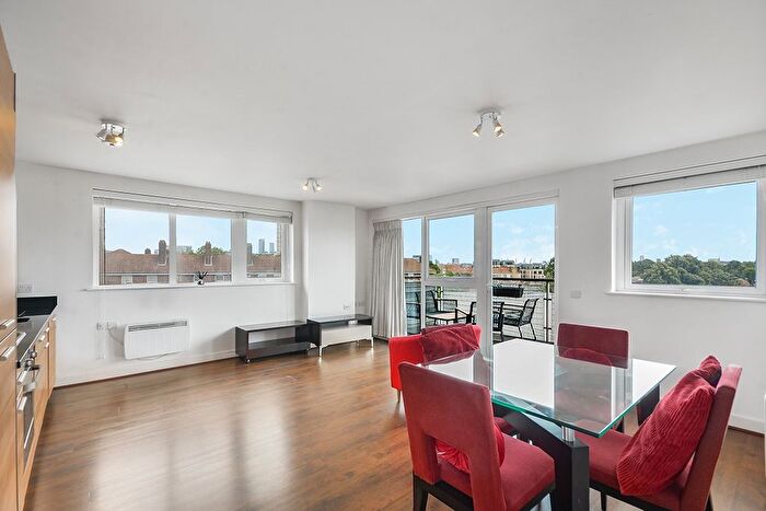 2 Bedroom Flat To Rent In Tarves Way, London, SE10