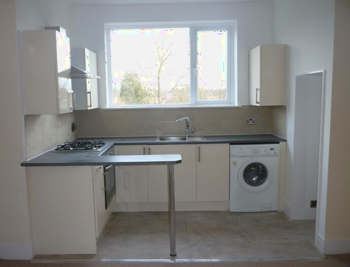 1 Bedroom Flat To Rent In Friern Park, North Finchley, London, N12