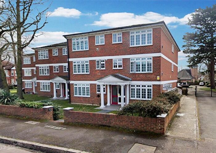 1 Bedroom Flat To Rent In Copper Beeches, Witham Road, Isleworth, TW7