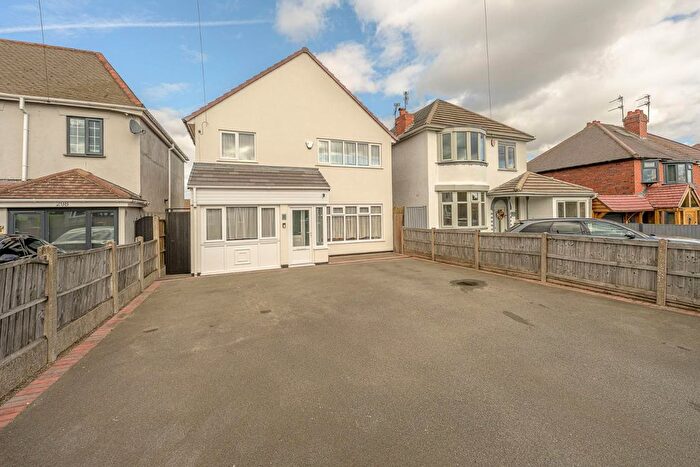 3 Bedroom Detached House For Sale In The Broadway, Dudley, DY1