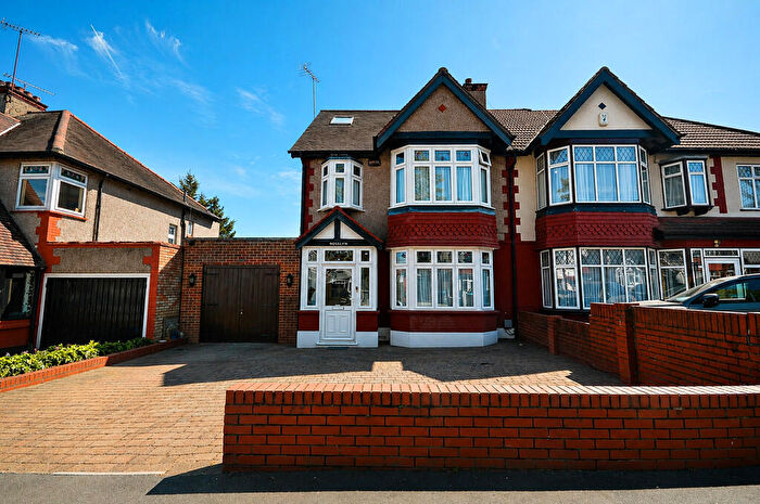 4 Bedroom Semi-Detached House To Rent In Rosslyn Crescent, Wembley, HA9