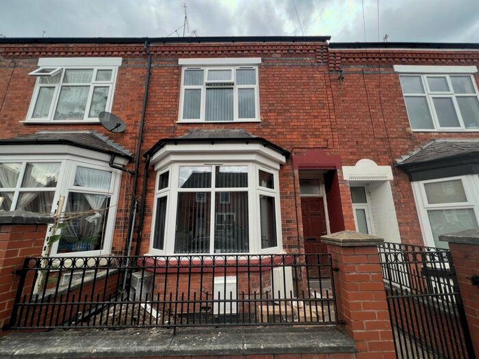 3 Bedroom Flat To Rent In Kimberley Road, Leicester, LE2