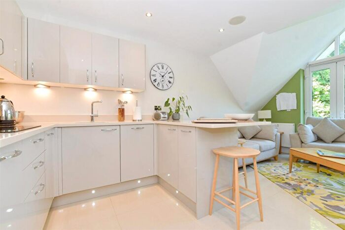 2 Bedroom Apartment For Sale In Westhall Road, Warlingham, Surrey, CR6