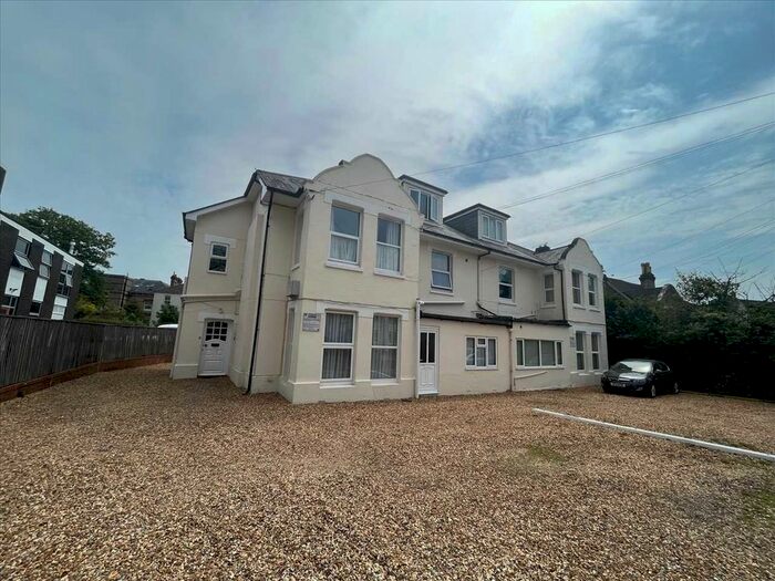 1 Bedroom Property To Rent In Alumhurst Road, Bournemouth, Westbourne, BH4