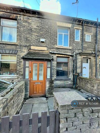2 Bedroom Terraced House To Rent In Wakefield Road, Brighouse, HD6