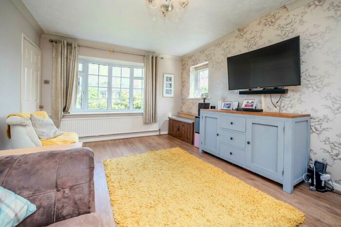4 Bedroom Detached House For Sale In Regal Drive, Rishworth, HX6