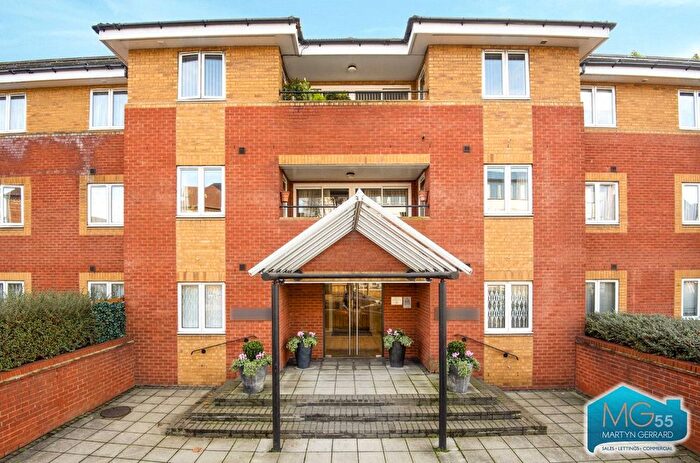 2 Bedroom Flat To Rent In Coliseum Court, Regents Park Road, Finchley, N3