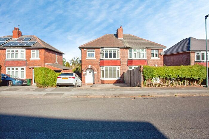 3 Bedroom Semi-Detached House For Sale In Allendale Road, Herringthorpe, Rotherham, S65