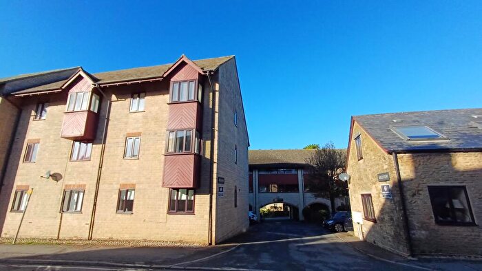 2 Bedroom Apartment For Sale In West Street, Chipping Norton, OX7