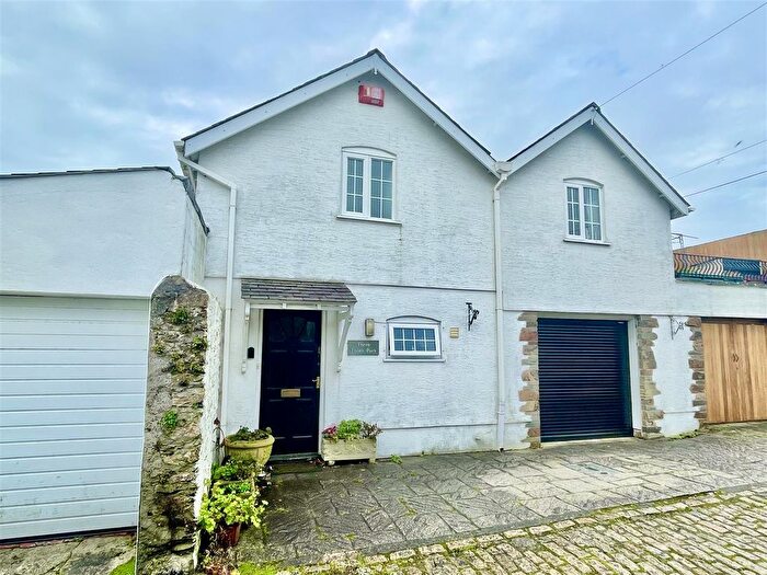 3 Bedroom Detached House For Sale In Mannamead, Plymouth, PL3