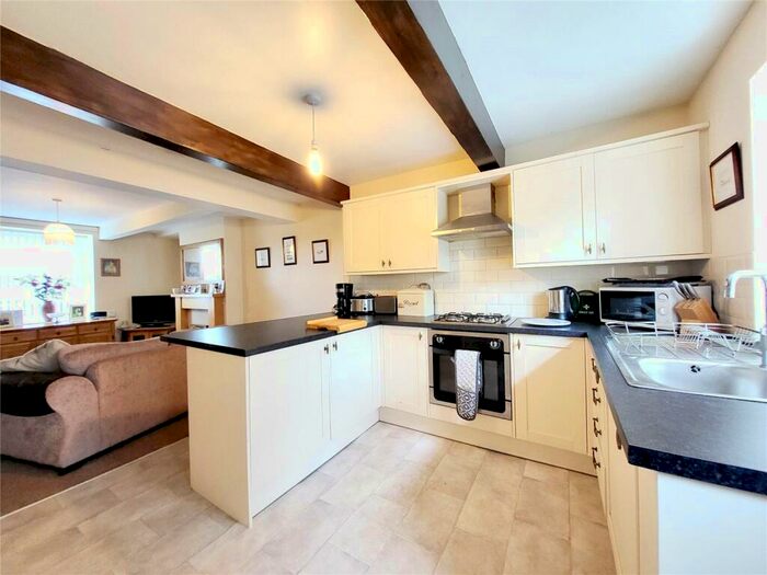 2 Bedroom Terraced House To Rent In Marple Road, Charlesworth, Glossop