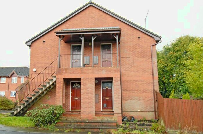 Studio To Rent In Dukes Close, Petersfield, Hampshire, GU32