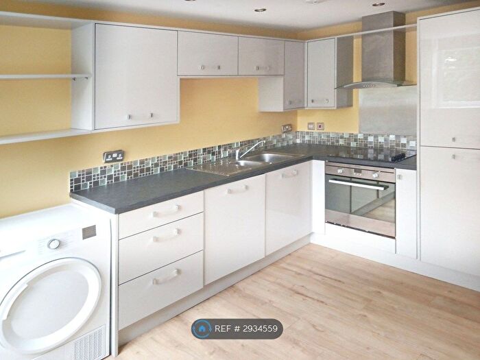 1 Bedroom Flat To Rent In Esher House, Eastbourne, BN21