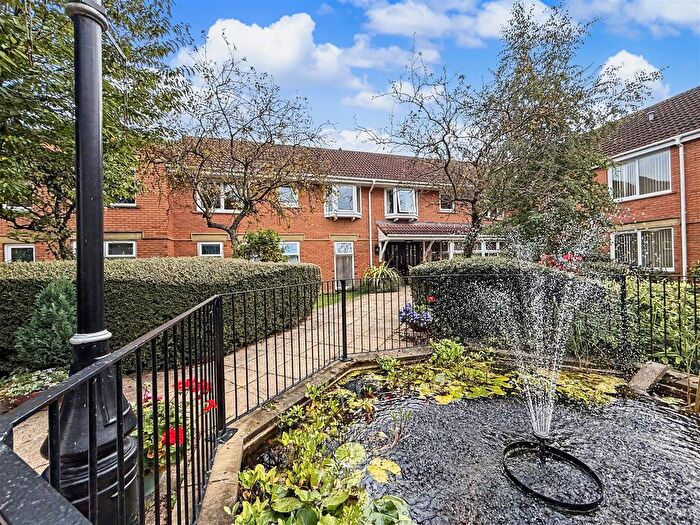 1 Bedroom Flat For Sale In Malvern Court, Cleadon, SR6