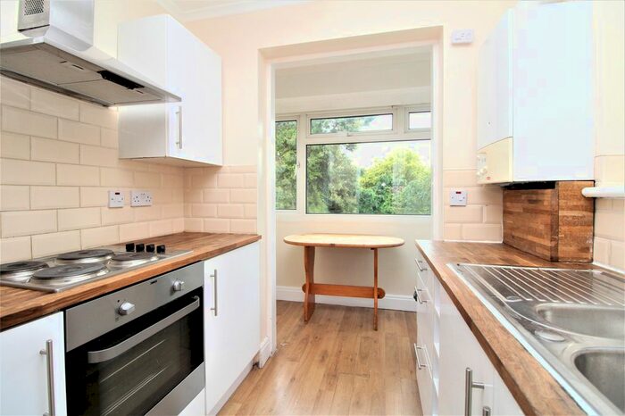 2 Bedroom Maisonette To Rent In Meadowview Road, London, SE6