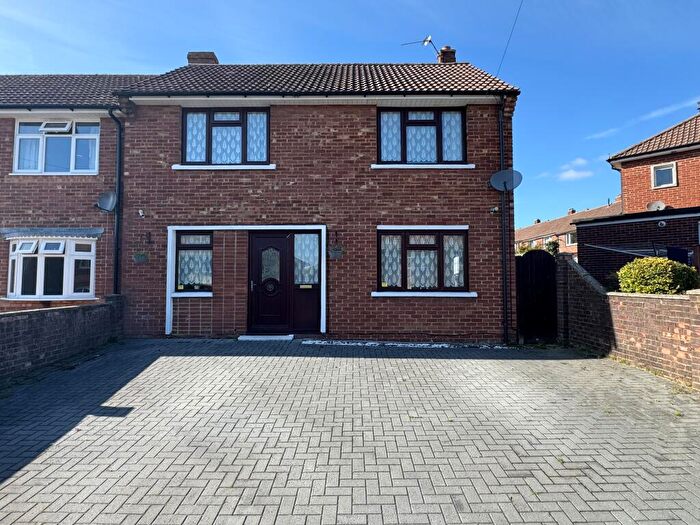 3 Bedroom House To Rent In Holly Close, Sarisbury Green, SO31