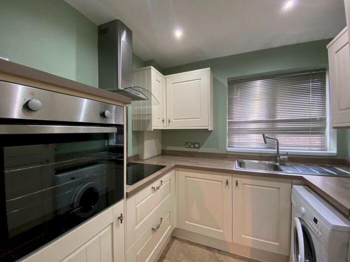 2 Bedroom Flat To Rent In Kenton Road, Kenton, NE3