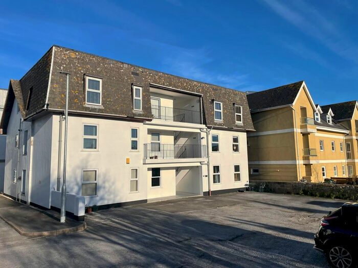 2 Bedroom Flat To Rent In Sefton Court, Bedford Road, TQ1