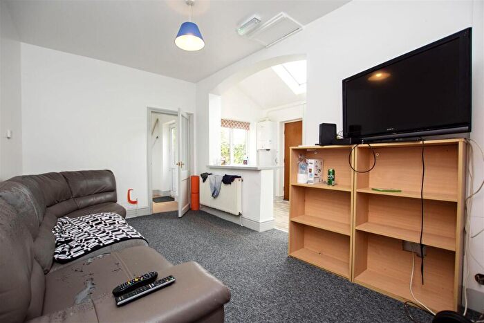 7 Bedroom House To Rent In Oak Tree Lane, Selly Oak, Birmingham, West Midlands, B29