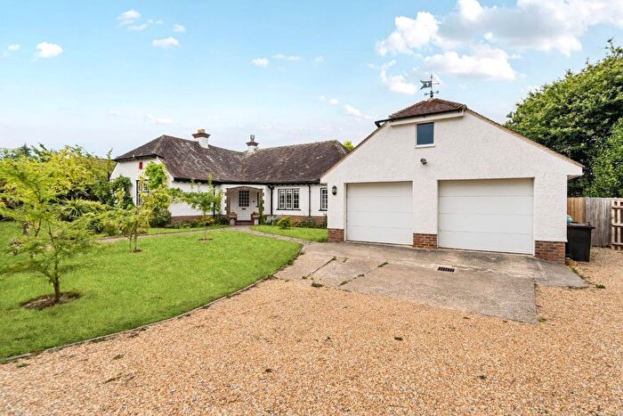 4 Bedroom Detached Bungalow For Sale In St. Catherines Road, Hayling Island, PO11