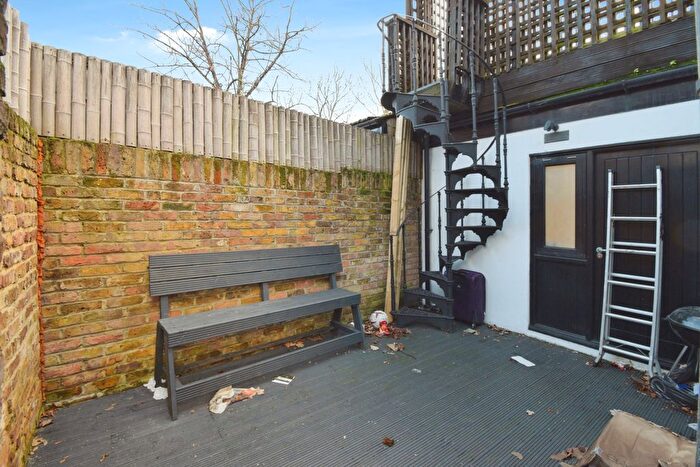 3 Bedroom Terraced House For Sale In York Mews, Ilford, IG1