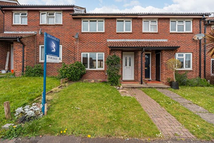 3 Bedroom Terraced House For Sale In Quebec Gardens, Bursledon, SO31