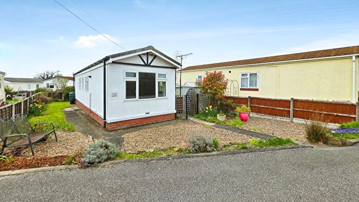 2 Bedroom Park Home For Sale In Braemar Residential Park, Lincoln, LN4