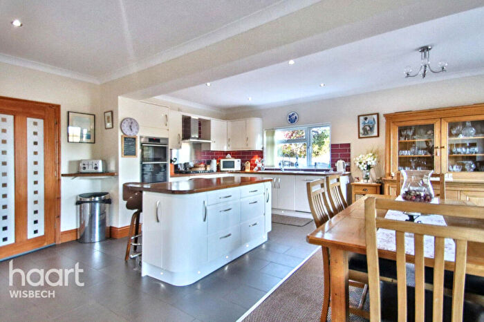 4 Bedroom Detached House For Sale In Walton Road, Wisbech, PE14