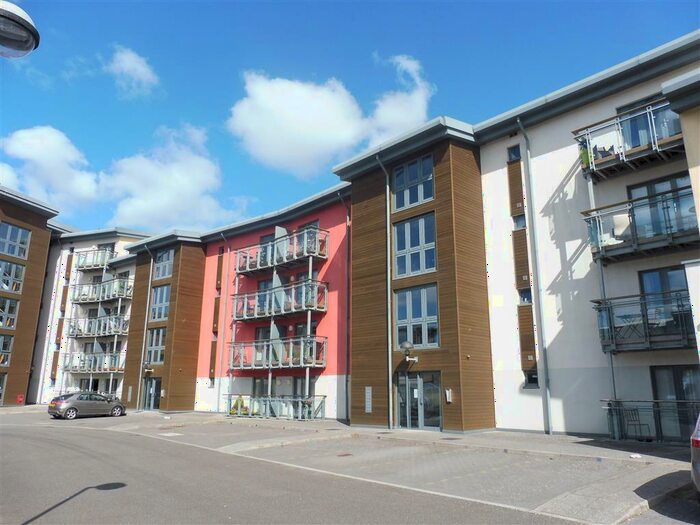 2 Bedroom Flat To Rent In St Stephens Court, Maritime Quarter, Swansea, SA1