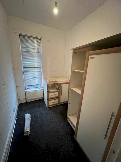 5 Bedroom Semi-Detached House To Rent In Chadwick Road, Eccles, Manchester, M30