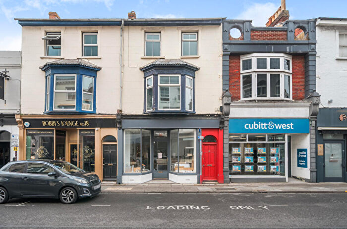 3 Bedroom Flat For Sale In Marmion Road, Southsea, Hampshire, PO5