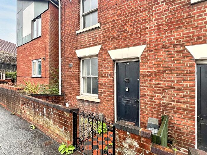 3 Bedroom End Of Terrace House For Sale In King Street, Norwich, NR1