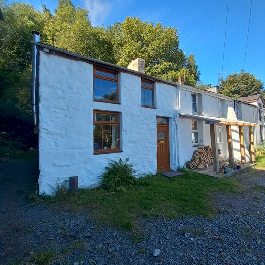 2 Bedroom Terraced House To Rent In Bryn Crwn, Cwm-Y-Glo, LL55