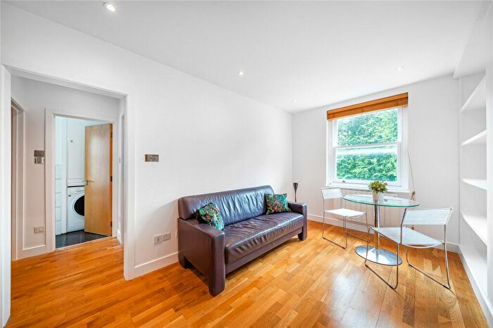 1 Bedroom Apartment For Sale In Fitzjohns Avenue, London, NW3