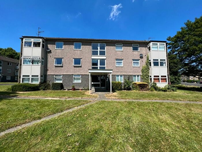 2 Bedroom Flat To Rent In Cliffe Gardens, Shipley, BD18