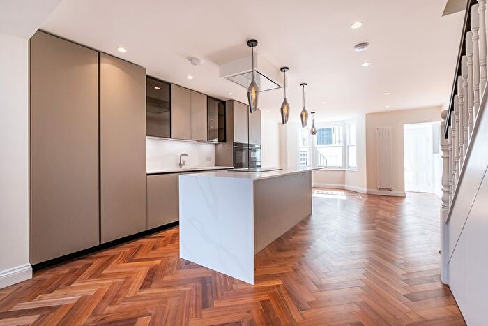 4 Bedroom Terraced House To Rent In Shawfield Street, London, SW3