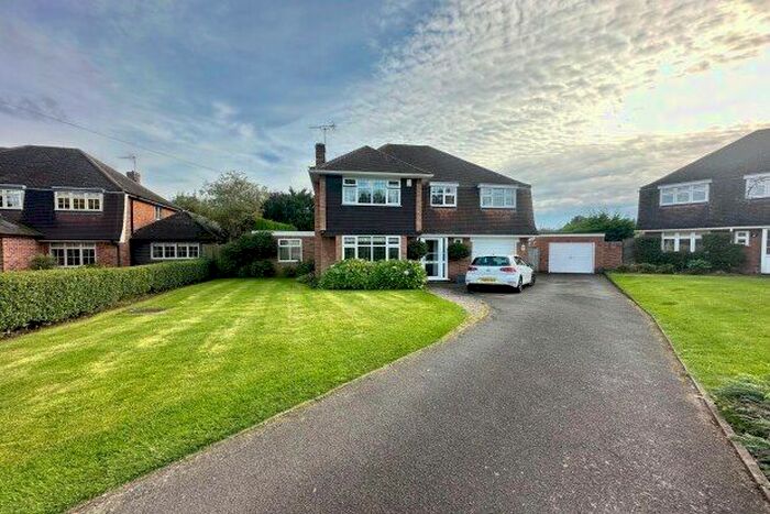 4 Bedroom Property To Rent In Chestnut Close, Loughborough, LE12