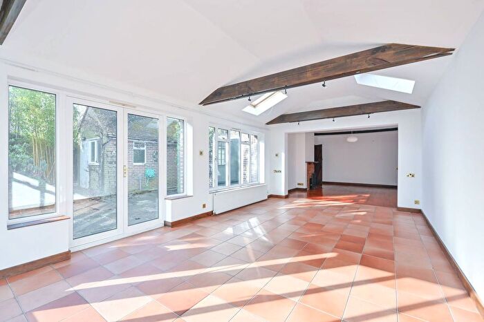 5 Bedroom Detached House To Rent In London Road, Guildford, GU1