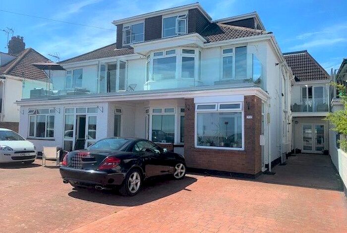 2 Bedroom Flat To Rent In Beach Road, Newton, Porthcawl, CF36