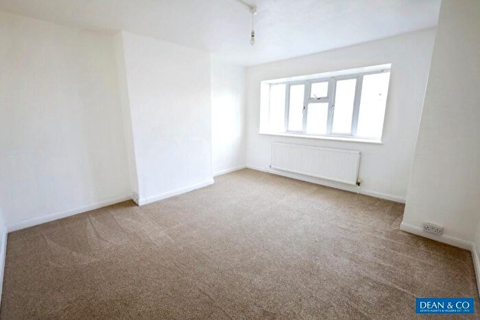 2 Bedroom Flat For Sale In Nevill Road, Hove, East Sussex, BN3